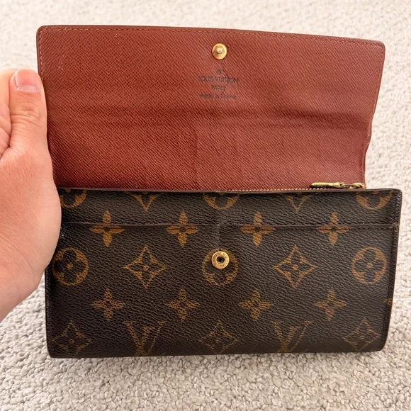 Vintage Louis Vuitton Monogram Long Wallet • Snap Flap • Zipper Coin Pocket - Picture 2 of 8